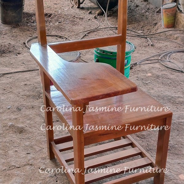 kursi kuliah kayu